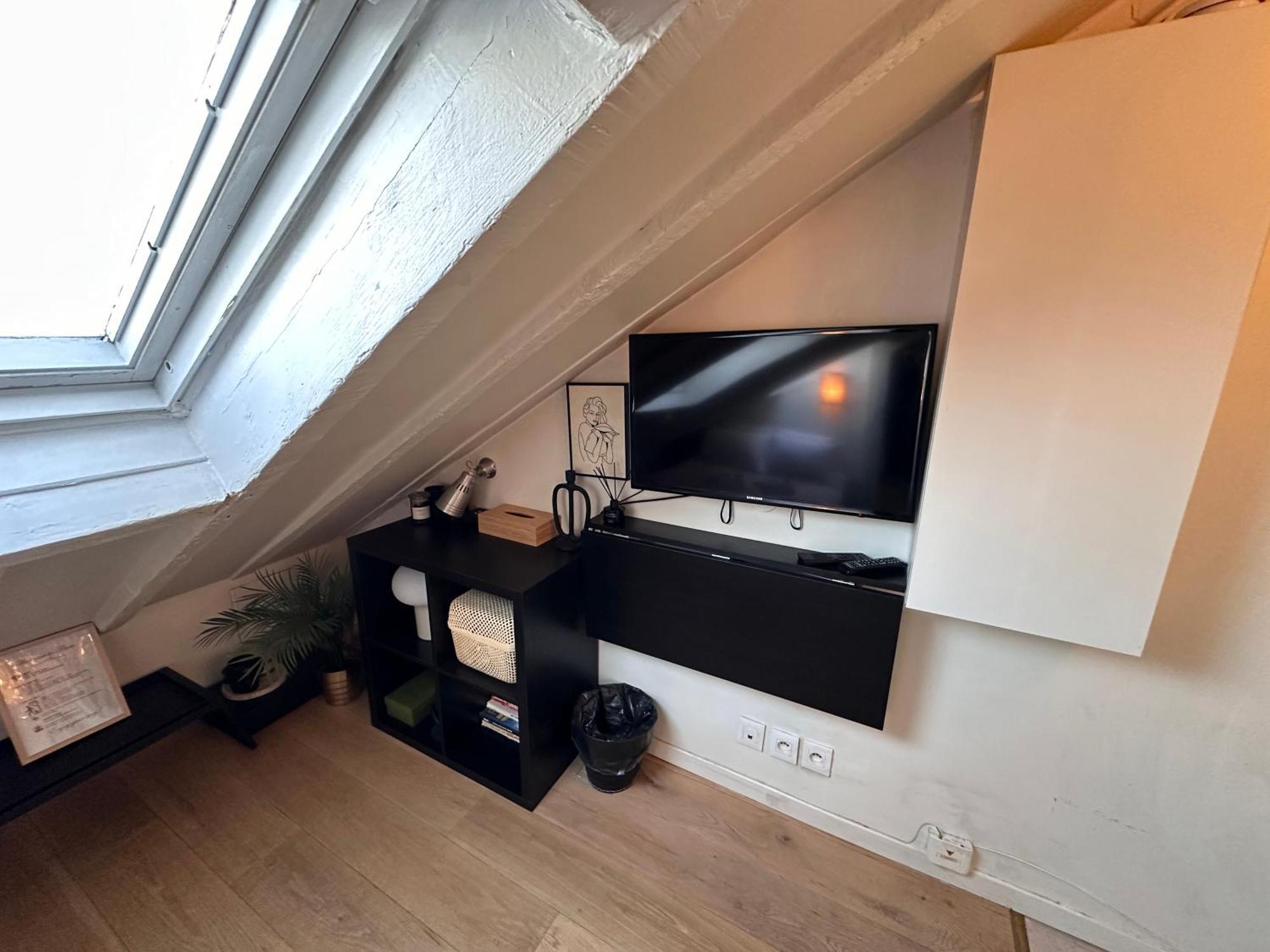 Appartamento Marais Rooftop Studio - Metro Filles Du Calvaire Parigi Esterno foto
